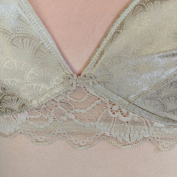 Christian Dior VTG 70s 80s Ivory Satin Lace Wireless Padded Bra 36B - Picture 4 of 14
